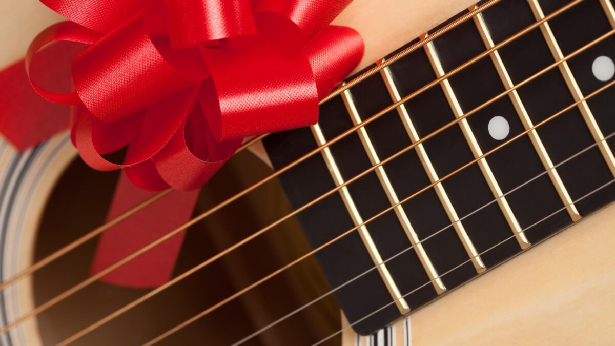 Offrez une guitare basse abordable et de qualité pour noël