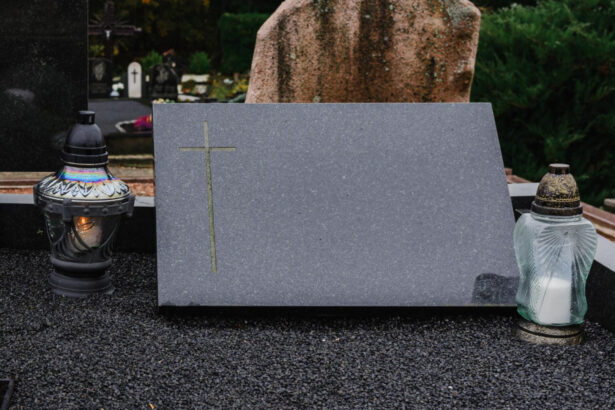 Plaque funéraire personnalisée : comment rendre hommage avec un modèle unique ?